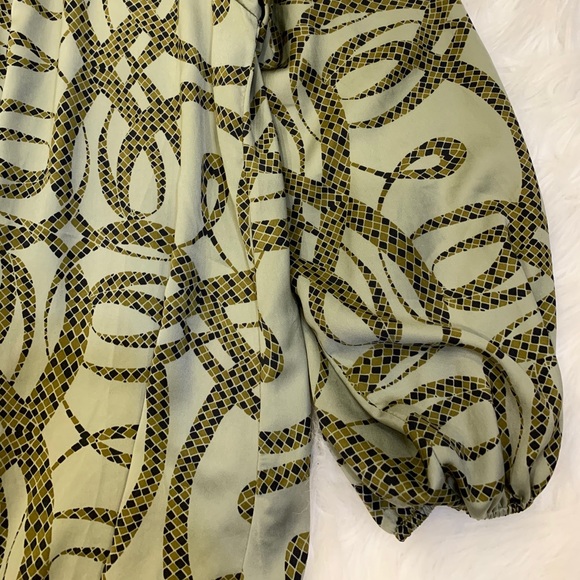 H&M satin flowy dress - Picture 3 of 3